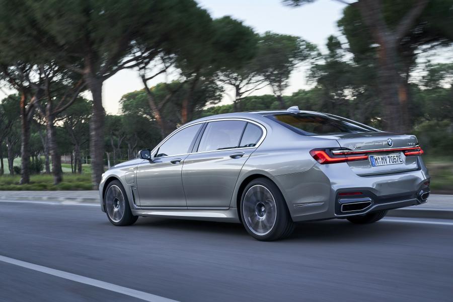  BMW 745Le xDrive M Sport (G12) 2019 года  (WW) (фото 30 из 103)